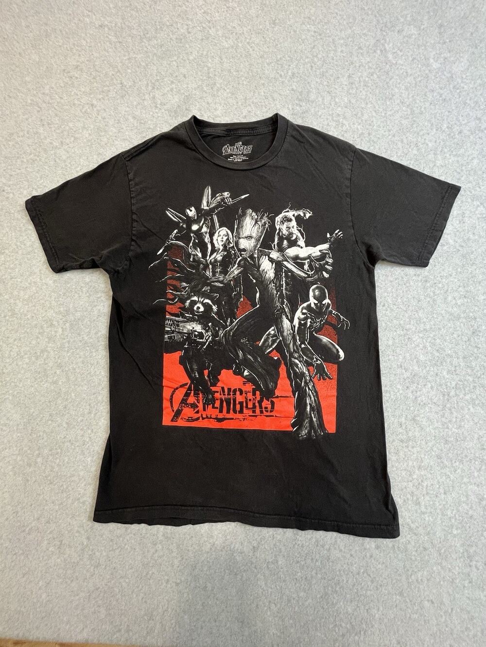 Avengers Age Graphic Print T-Shirt Adult Medium Marvel